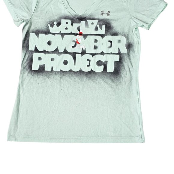 Under Armour Loose Fit November Project V-Neck Shirt S Green Fit HeatGear - Picture 1 of 6